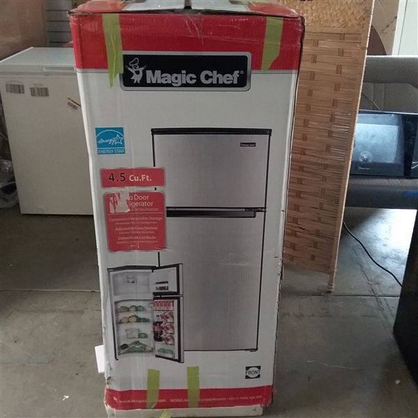 Magic Chef 4.5 cu. ft. 2 Door Mini Fridge in Stainless Look with Freezer