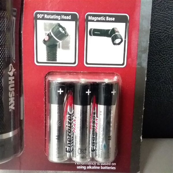Husky 400 Lumens LED Swivel Aluminum Flashlight