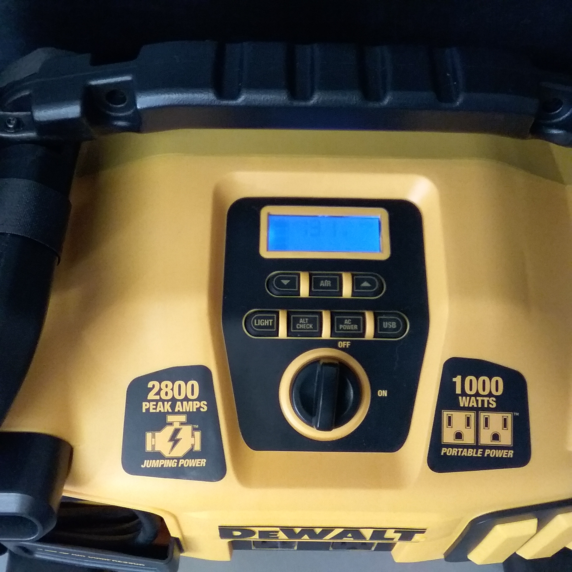 Lot Detail DEWALT 2800 Peak Amp Jump Starter 1000Watt Power Inverter