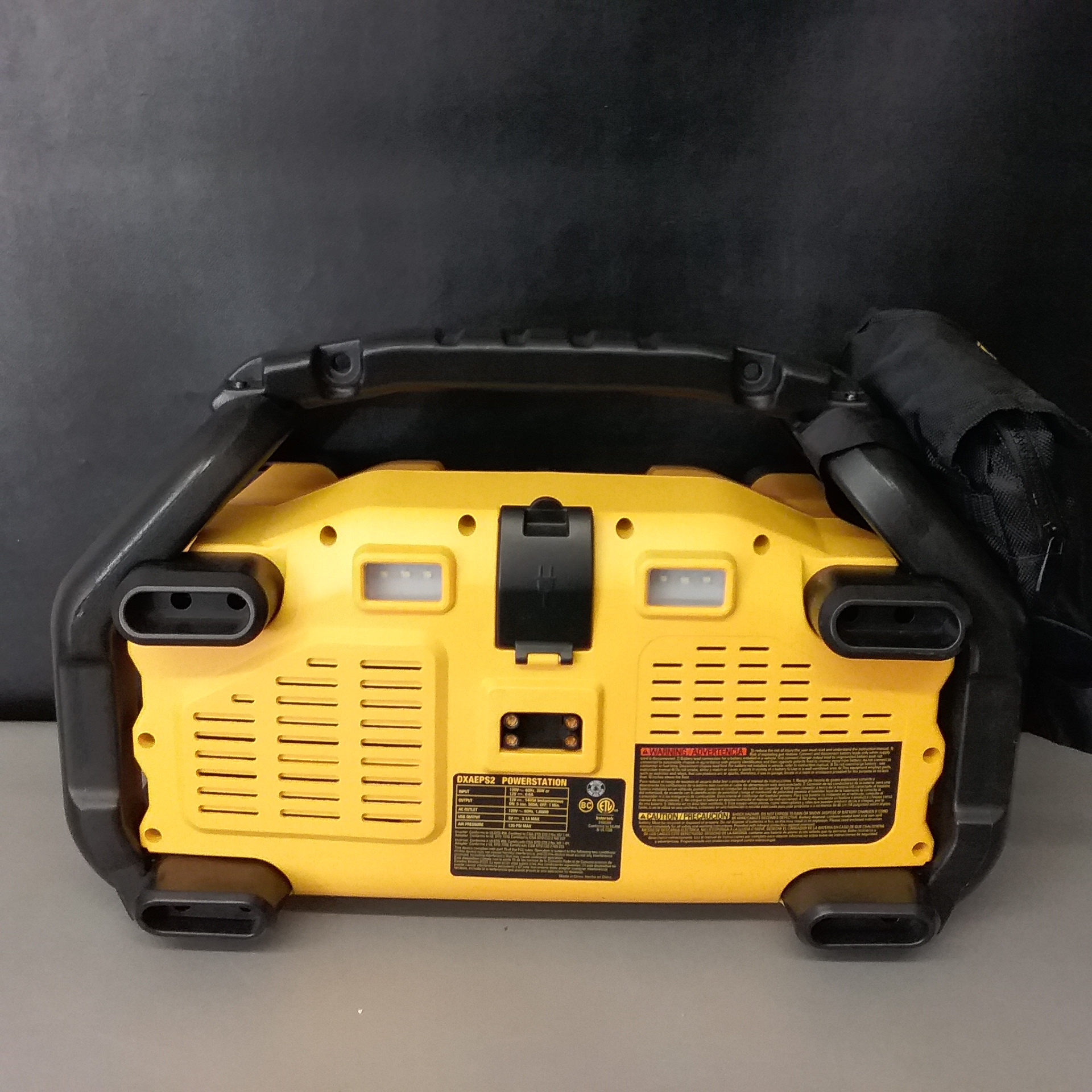 Lot Detail DEWALT 2800 Peak Amp Jump Starter 1000Watt Power Inverter