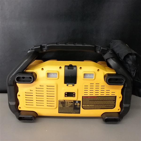 DEWALT 2800 Peak Amp Jump Starter 1000-Watt Power Inverter with Digital Compressor