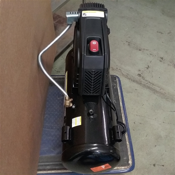 Husky 8G 150 PSI Hotdog Air Compressor