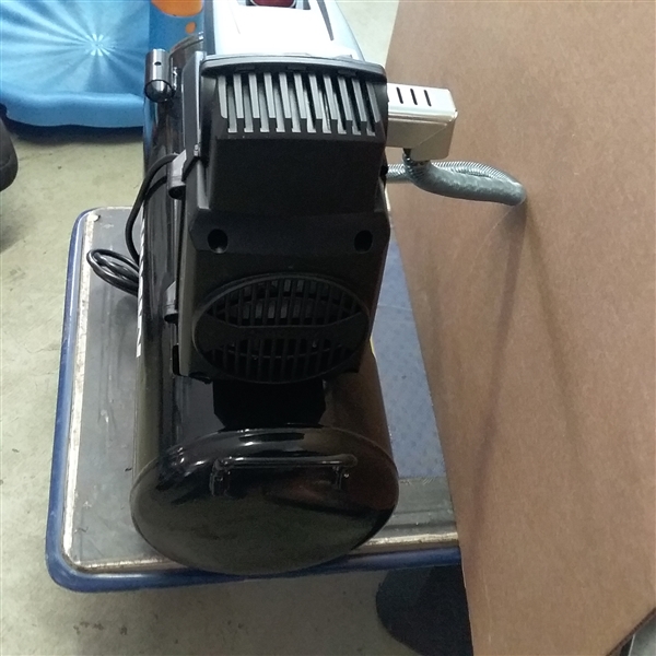 Husky 8G 150 PSI Hotdog Air Compressor