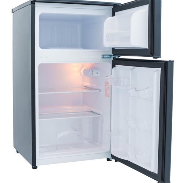 MAGIC CHEF 3.1 CU. FT. MINI FRIDGE