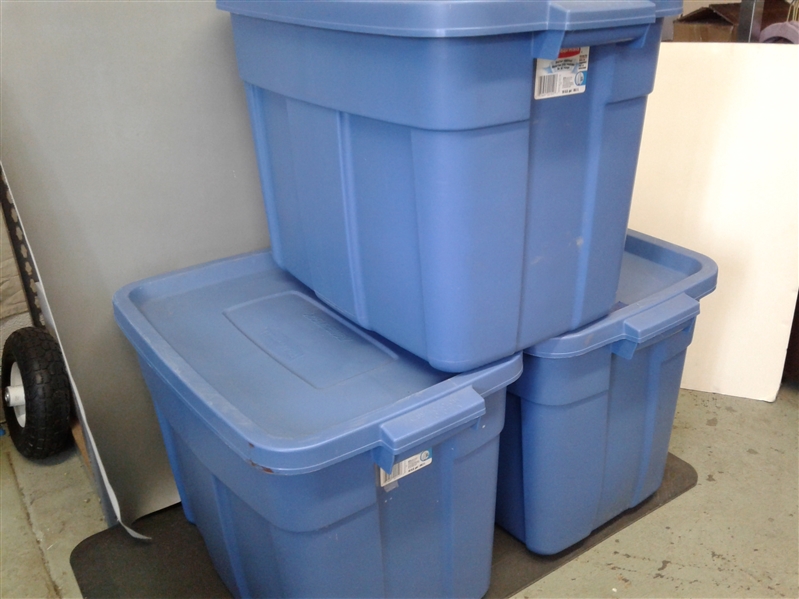 3 Rubbermaid Roughneck Storage Totes