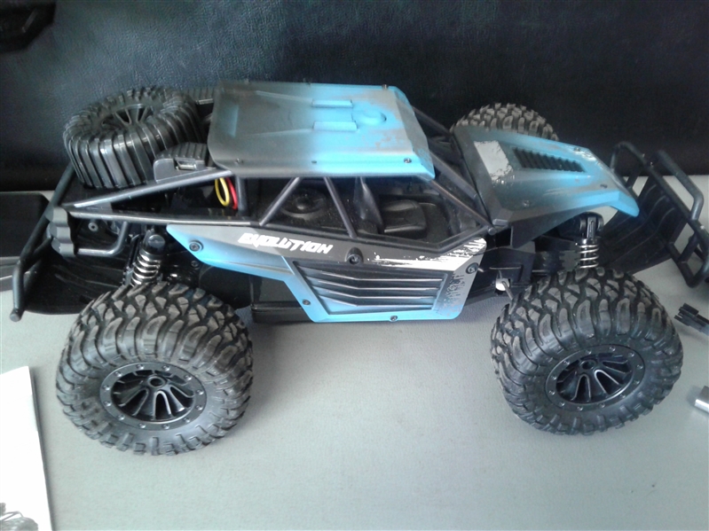 Remote Control Car 1:16 Large Size High Speed Racing Off Road RC Car with Camera