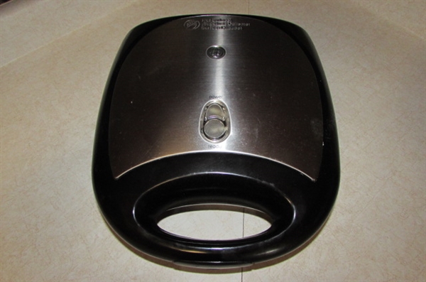 WAFFLE IRON & ELECTRIC SKILLET