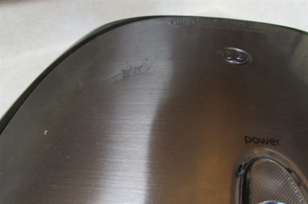 WAFFLE IRON & ELECTRIC SKILLET