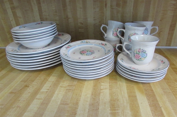 GIBSON CHINA DINNERWARE -32 Pieces