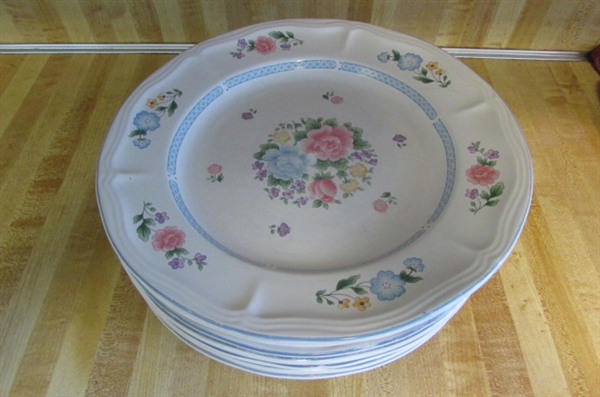 GIBSON CHINA DINNERWARE -32 Pieces