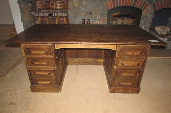 LARGE SOLID WOOD EXECUTIVE DESK