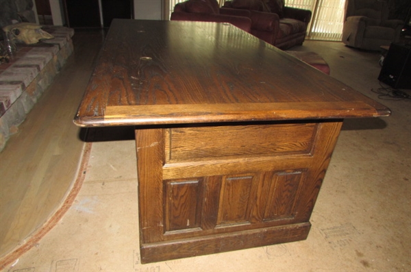 LARGE SOLID WOOD EXECUTIVE DESK