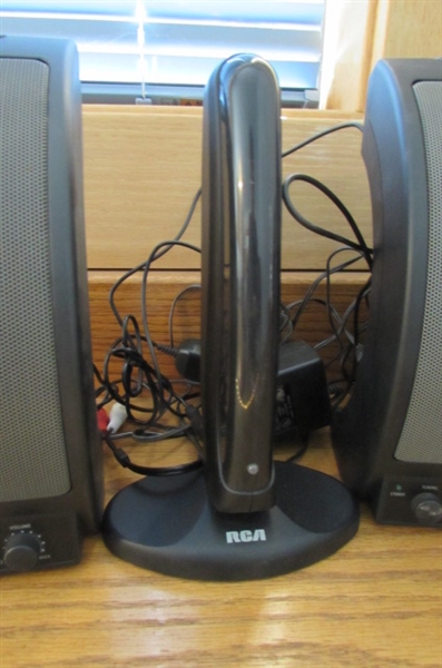 3 RCA WIRELESS SPEAKERS & 2 TRANSMITTERS