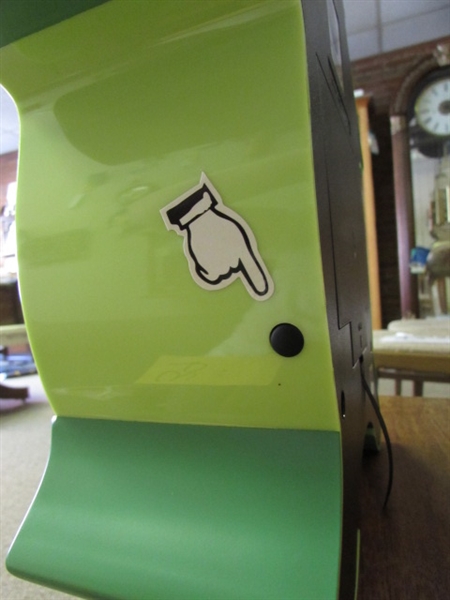 MOO COO CLOCK - DISPLAY (23)