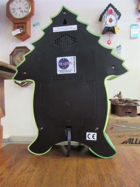MOO COO CLOCK - DISPLAY (23)