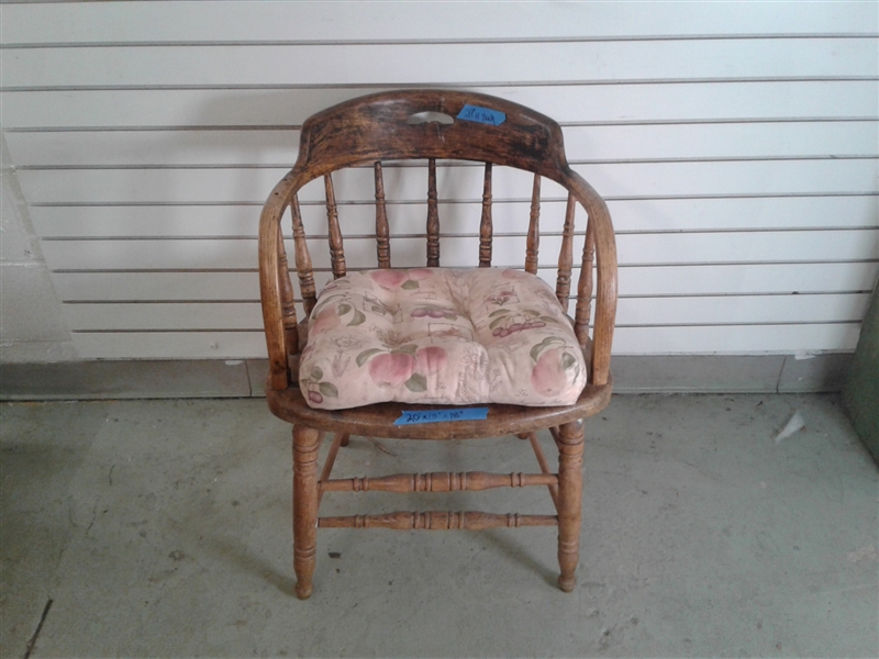 Vintage Oak Saloon Chair W/Cushion