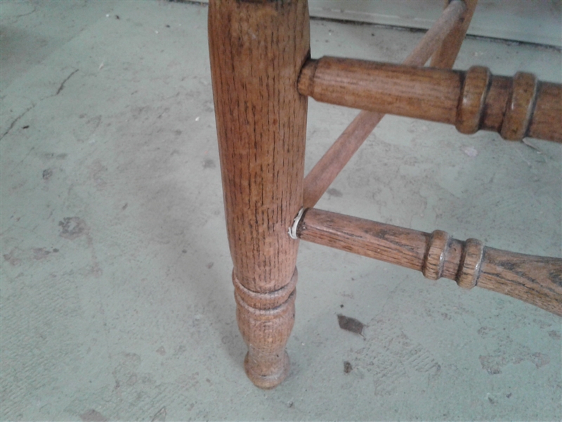 Vintage Oak Saloon Chair W/Cushion