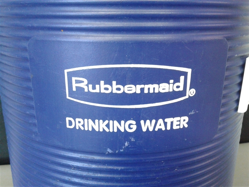 Rubbermaid 5 Gallon Water Cooler w/Spigot