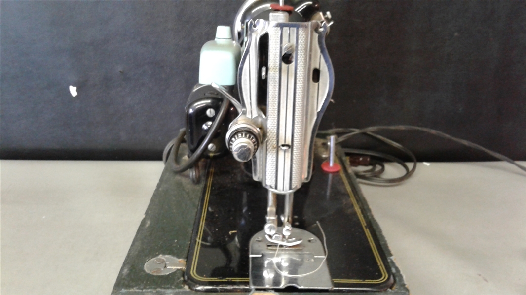 Lot Detail Vintage Imperial DeLuxe Sewing Machine