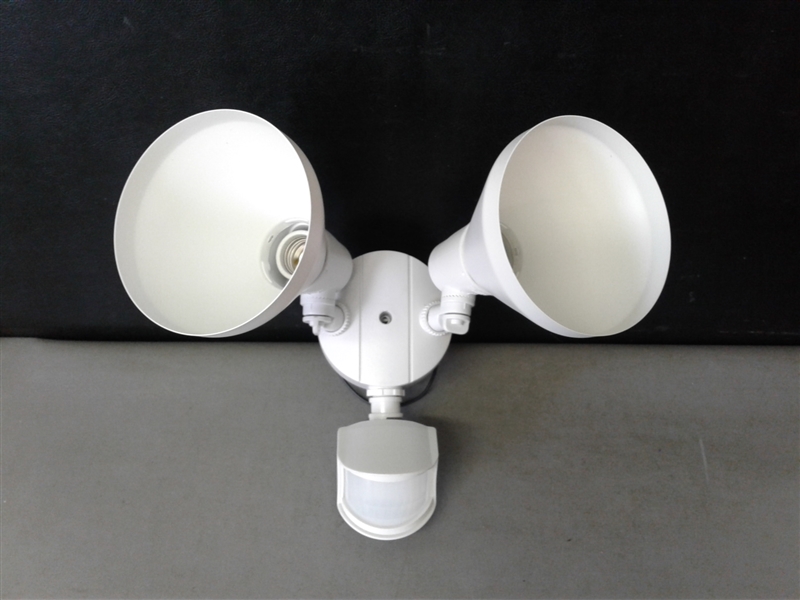 Utilitech Motion Activated Hard Wired Security Light 