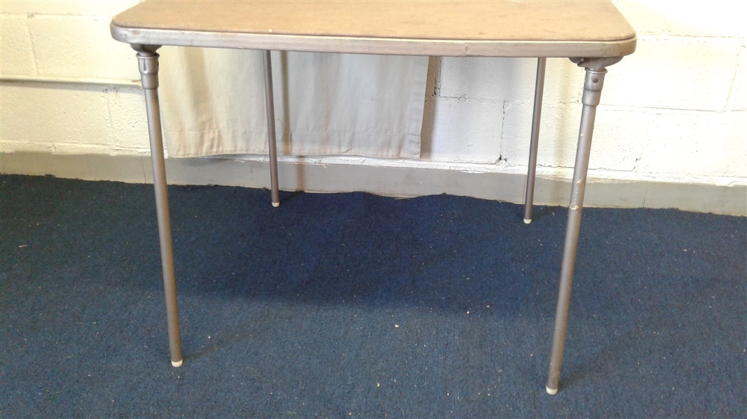 Vintage Samsonite Card Table w/4 Chairs