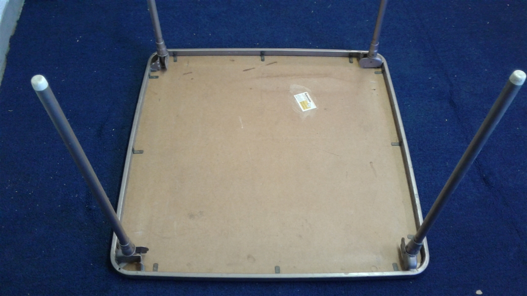 Vintage Samsonite Card Table w/4 Chairs