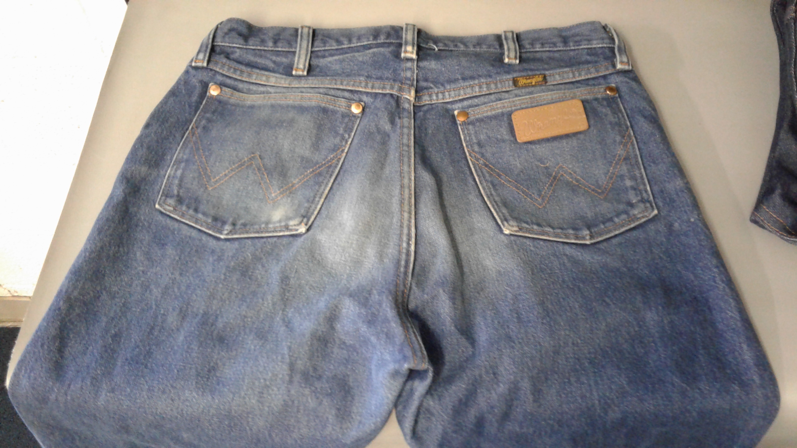 Lot Detail - Men's Jeans Wranglers & Rustlers 34x34 & 33x34