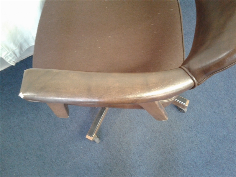 Rolling Chair 