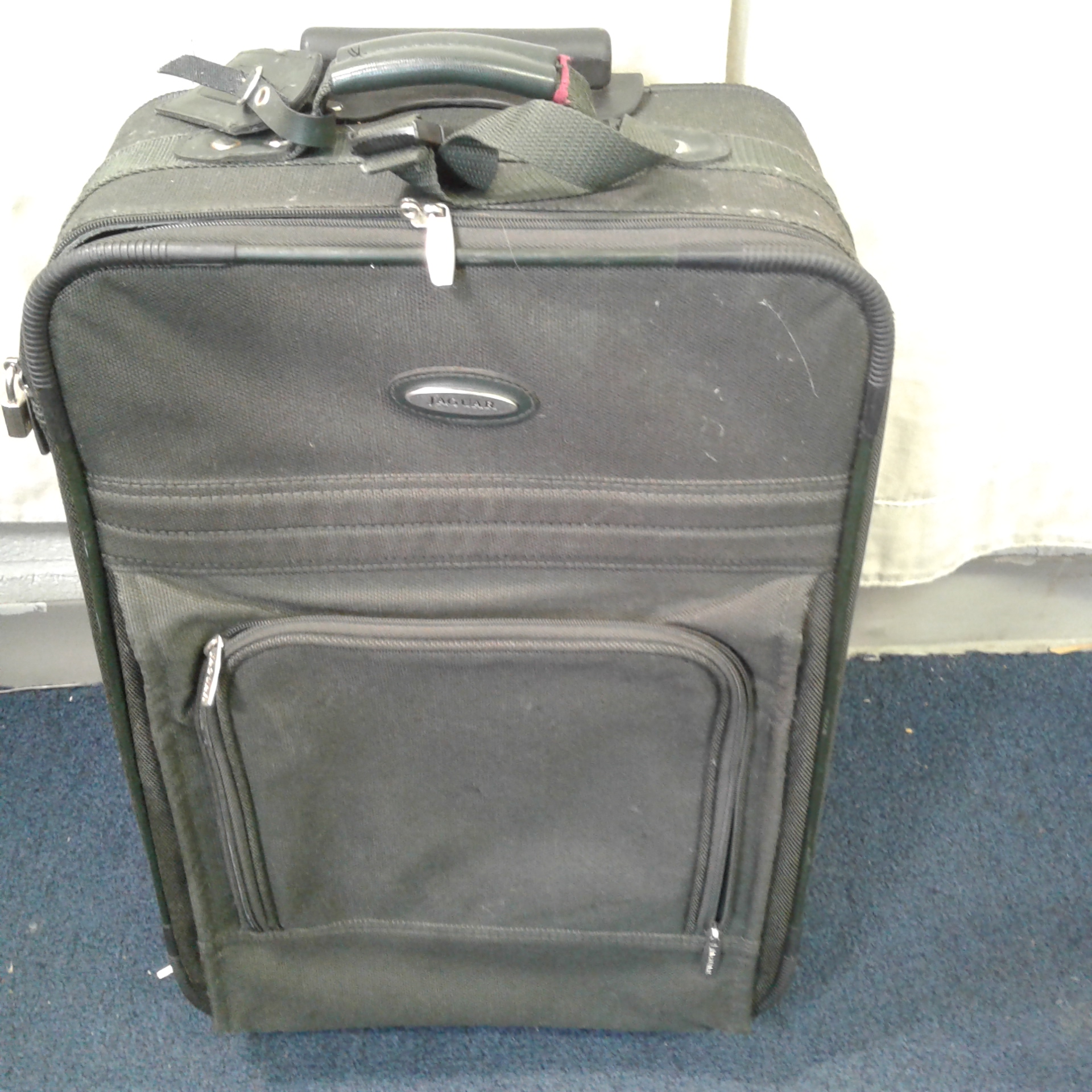 Lot Detail - Taperlite Suitcase & Pair of Jaguar Luggage Set