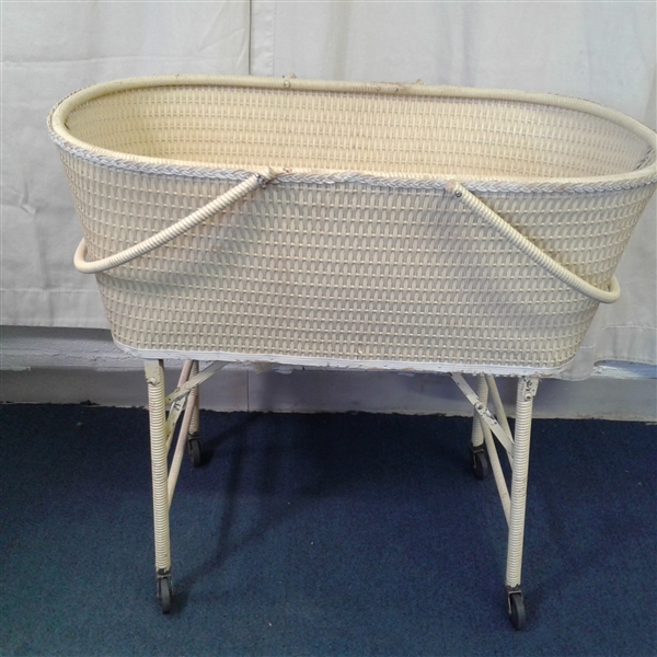 Vintage Baby Bassinet & Handmade Quilt