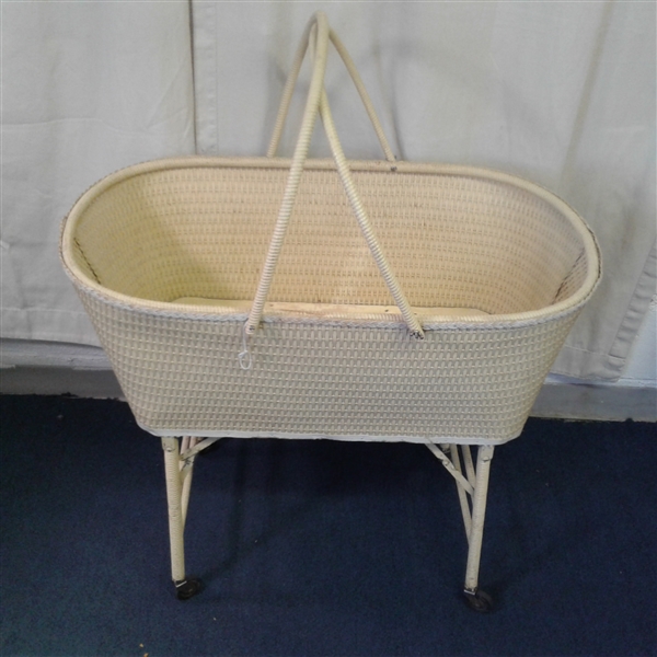 Vintage Baby Bassinet & Handmade Quilt