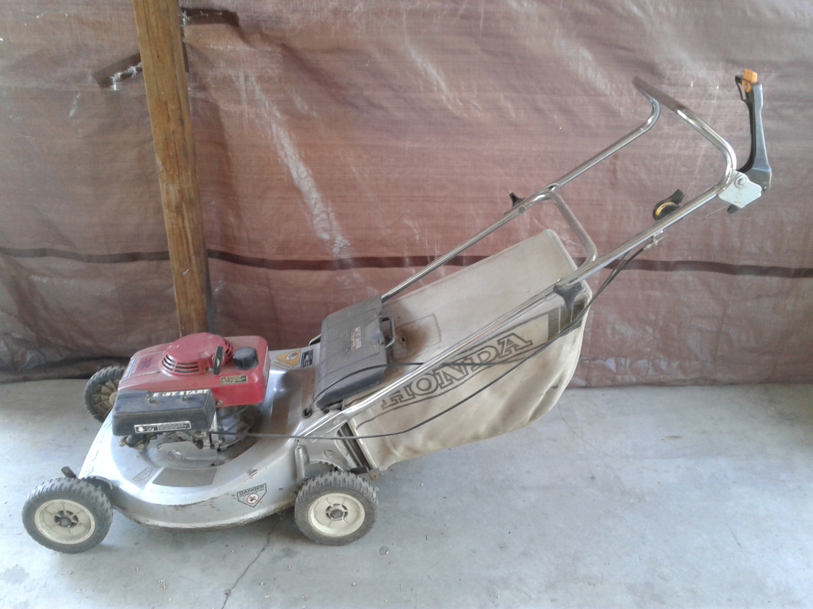 Lot Detail HRA214 HONDA MOWER
