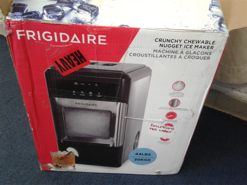 FRIGIDAIRE Countertop Crunchy Chewable Nugget Ice Maker, 44lbs per Day