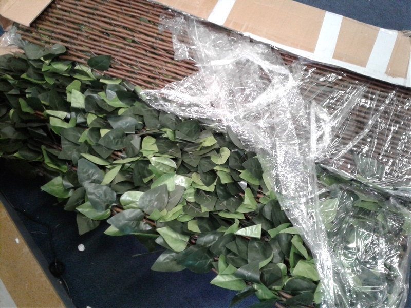 Expandable Privacy Faux Ivy Fence Screen Pack of 4