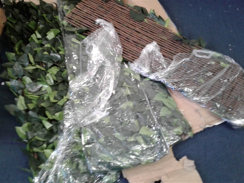 Expandable Privacy Faux Ivy Fence Screen Pack of 4