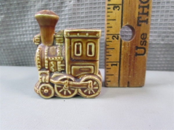 Vintage Knick Knacks