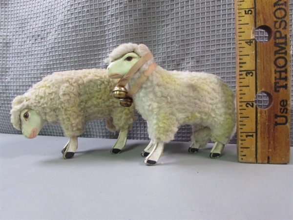 Vintage Knick Knacks