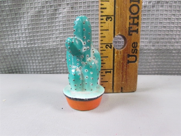 Vintage Knick Knacks