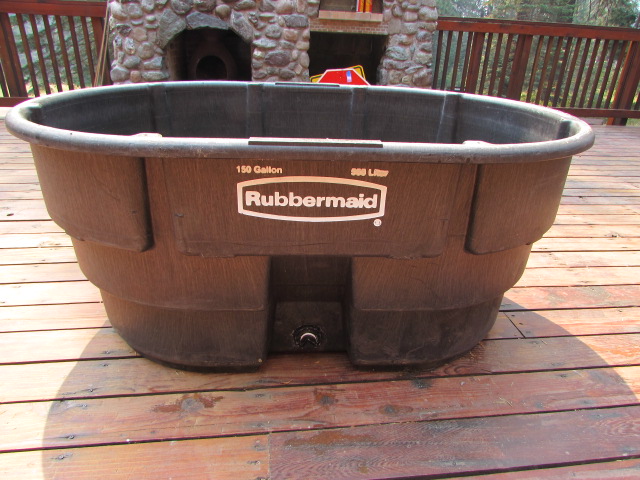Rubbermaid 150 gallon Stock Tank - Water Storage & Rain Barrels, Facebook  Marketplace