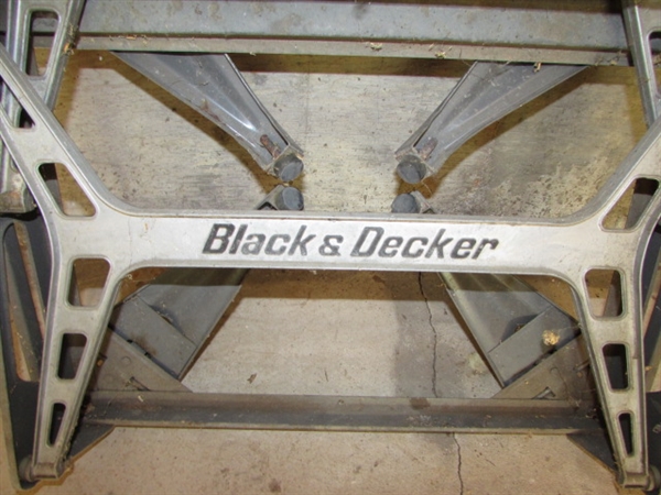 BLACK & DECKER FOLDING WORK TABLE