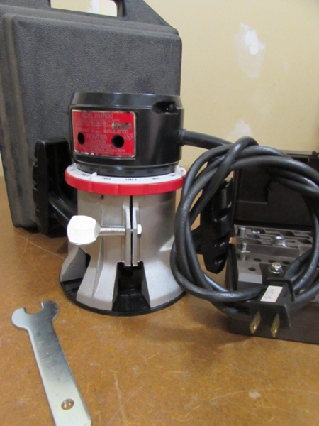 CRAFTSMAN 1 HP ROUTER W/CASE & BITS