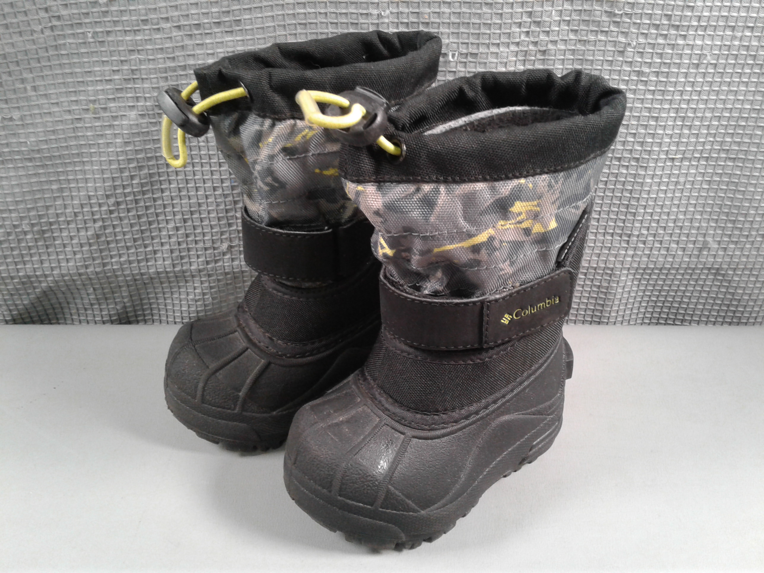 Lot Detail - Columbia Waterproof Toddler Snow Boots Size 5