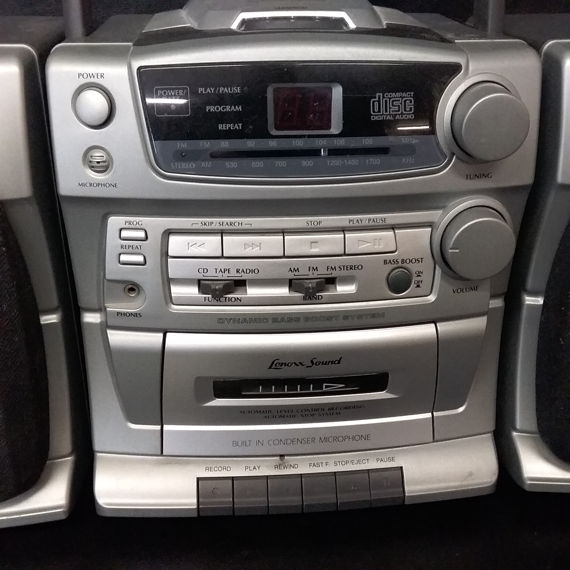 Lot Detail Lenoxx Sound Compact Disc Player AM/FM Stereo Cassette