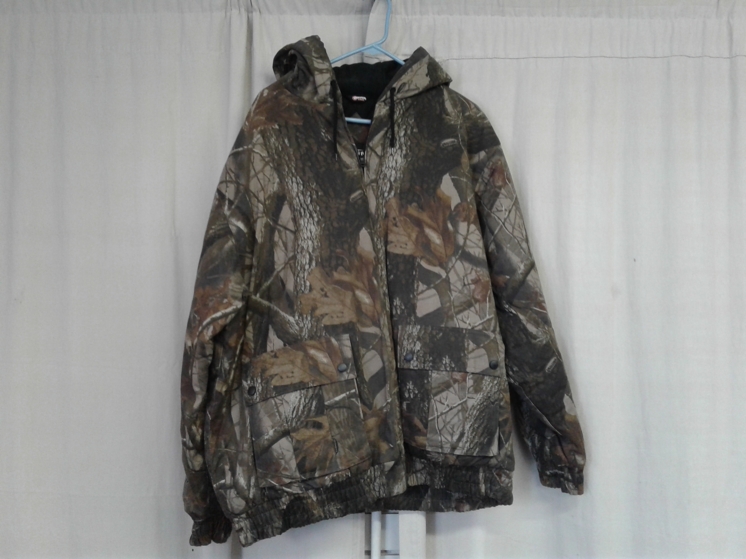 Lot Detail - Outfitter's Ridge XL Camo Jacket