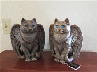 PAIR OF PENA CAST MINERAL STONE MYTHOLOGICAL CAT CANDLE HOLDERS