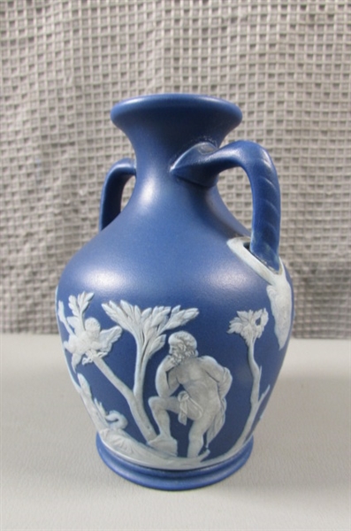 Antique England Wedgwood Cobalt Blue Portland Vase 4