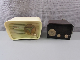 Vintage Ultraverter and Tube Radio