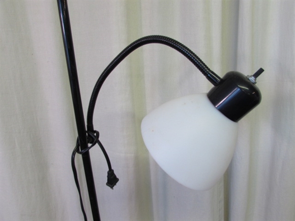 Combo Floor Lamp With Adjustable Reading Light