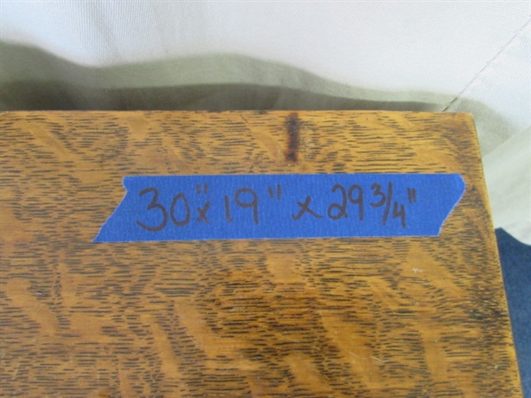 Antique Quarter-sawn Oak Table With Drawer