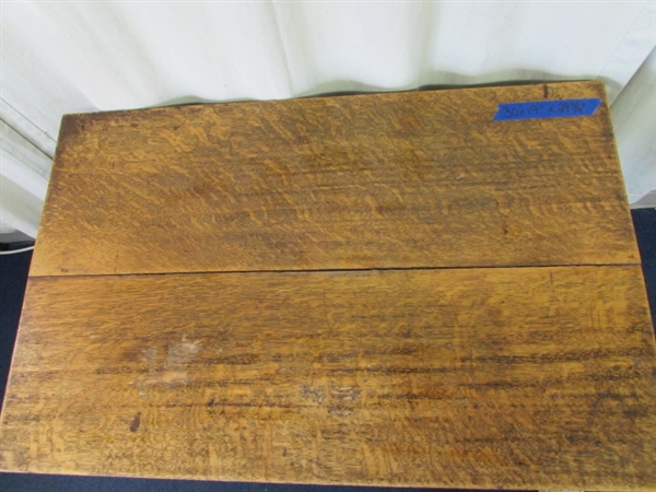Antique Quarter-sawn Oak Table With Drawer